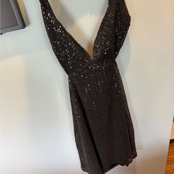 Lucy in the Sky Mini Dress in Black - Picture 2 of 5